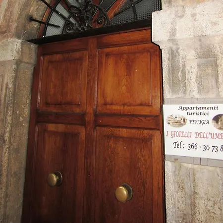 I Gioielli Dell'umbria - Ambra, Perla *