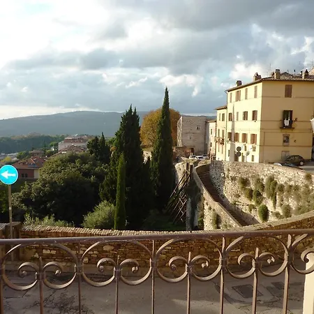 I Gioielli Dell'umbria - Ambra, Perla * Perugia